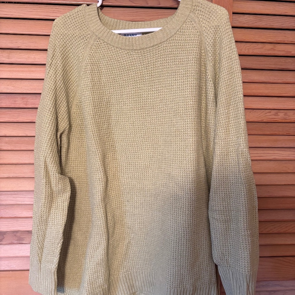 Old Navy green sweater
